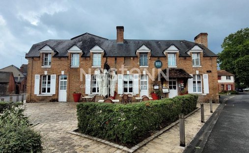 Yvoy-le-Marron, Centre-Val de Loire, France 1