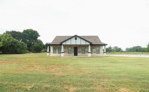 House in Tool, Texas, United States 1