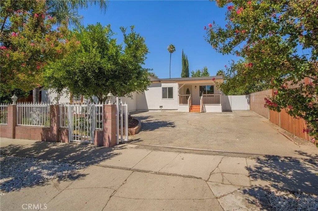 Condo in Los Angeles, California, United States 3 - 18449634