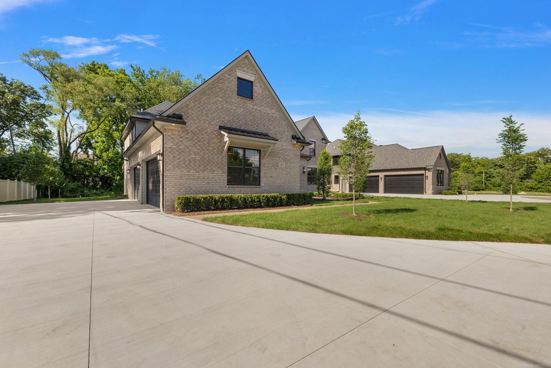 House in Rochester, Michigan, United States 4 - 18446417