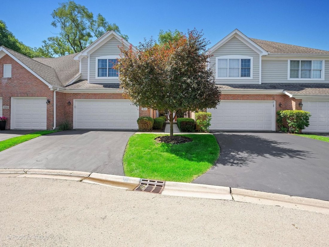 Townhouse in Glen Ellyn, Illinois, United States 3 - 18447139