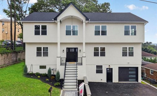House in Little Falls, New Jersey, United States 1