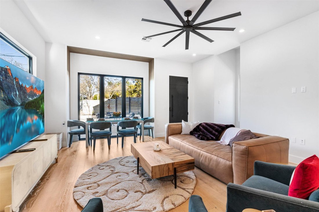 Condo in Austin, Texas, United States 4 - 18446697