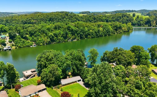 House in Piney Flats, Tennessee, United States 1