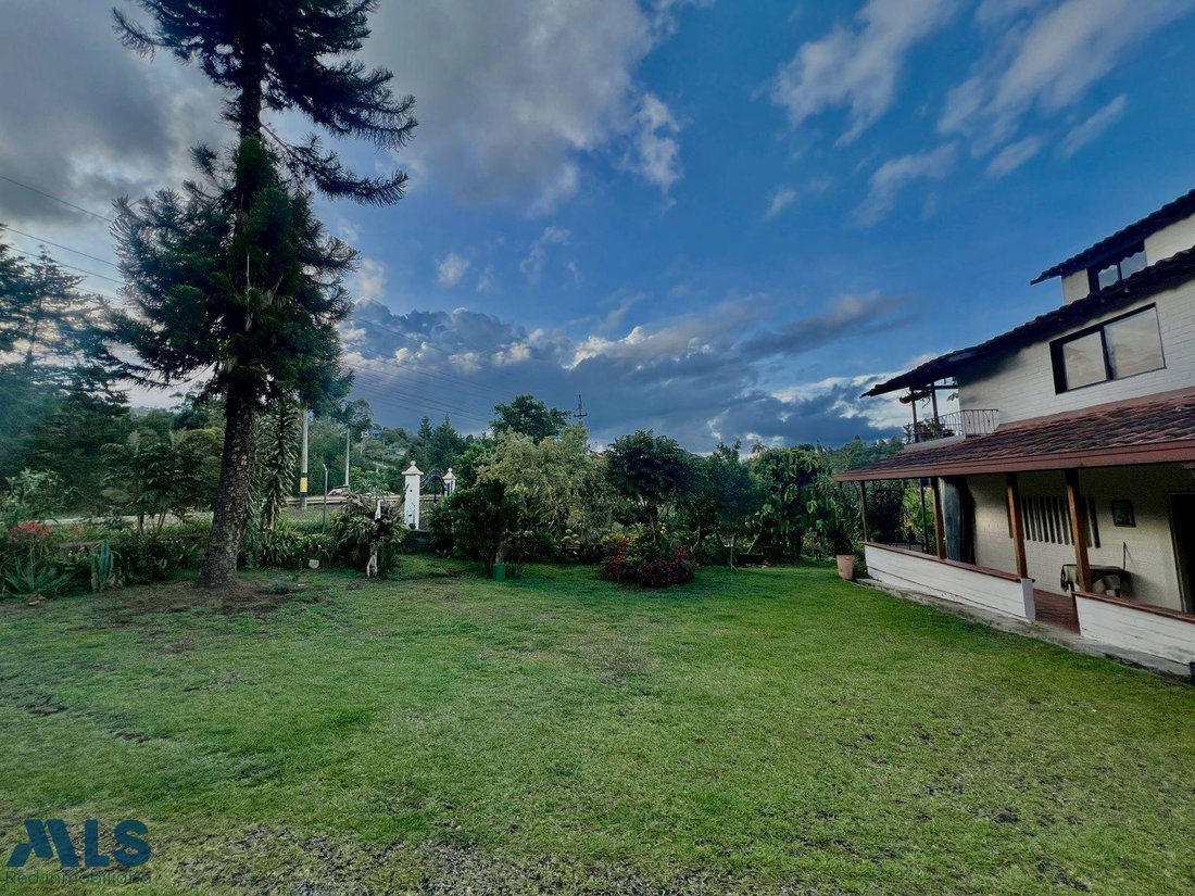 House in Rionegro, Antioquia, Colombia 3 - 18446877