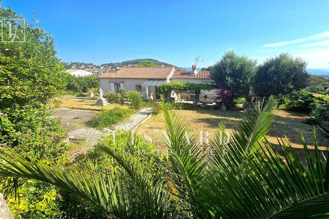 Villa in Centre, Vallauris, France 1 - 18447674