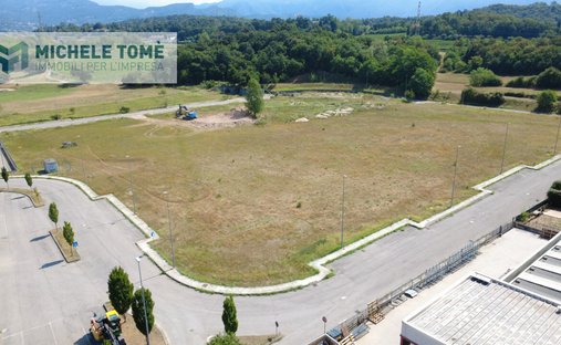 Land in Caprino Veronese, Veneto, Italy 1