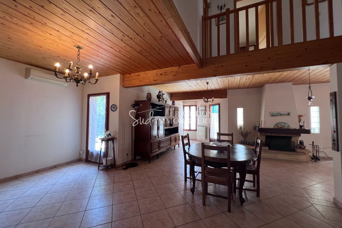 Villa in Paradou, Provence-Alpes-Côte d'Azur, France 4 - 18447658