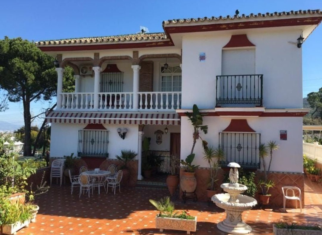 Villa in Alhaurin de la Torre, Andalusia, Spain 2 - 18451423