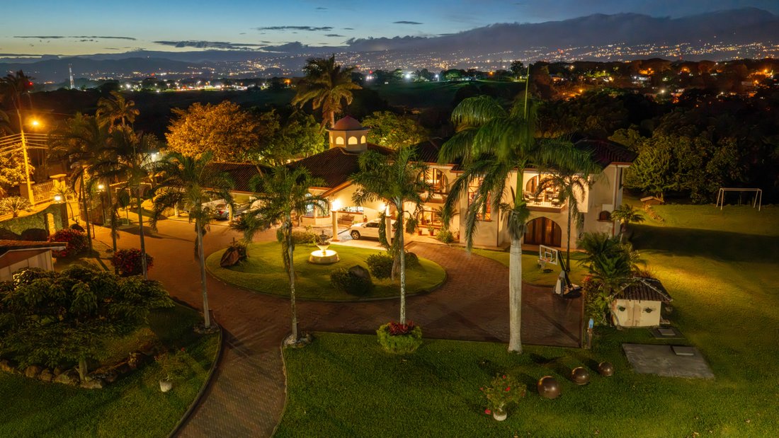 House in Vueltas, Alajuela Province, Costa Rica 1 - 18448514