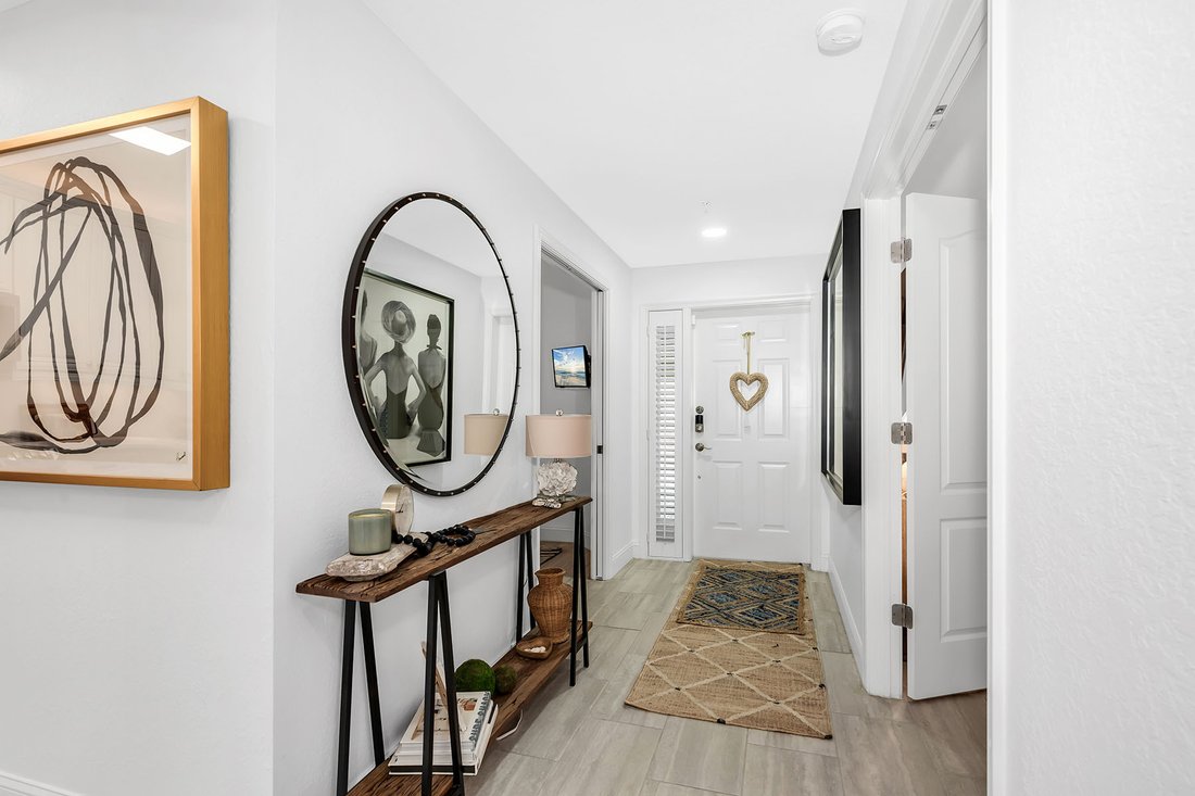 Condo in Naples, Florida, United States 3 - 18452392