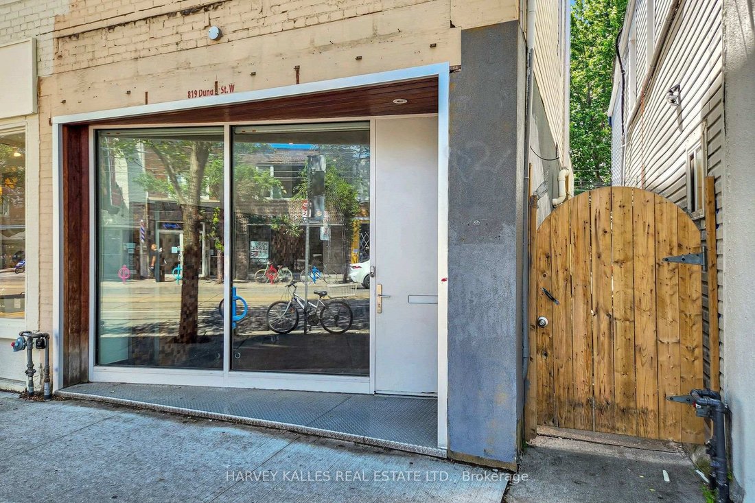 House in Toronto, Ontario, Canada 1 - 18452323