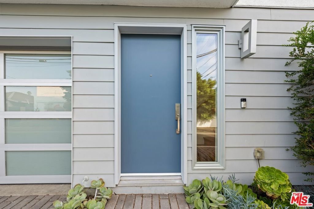 Condo in Los Angeles, California, United States 3 - 18449889