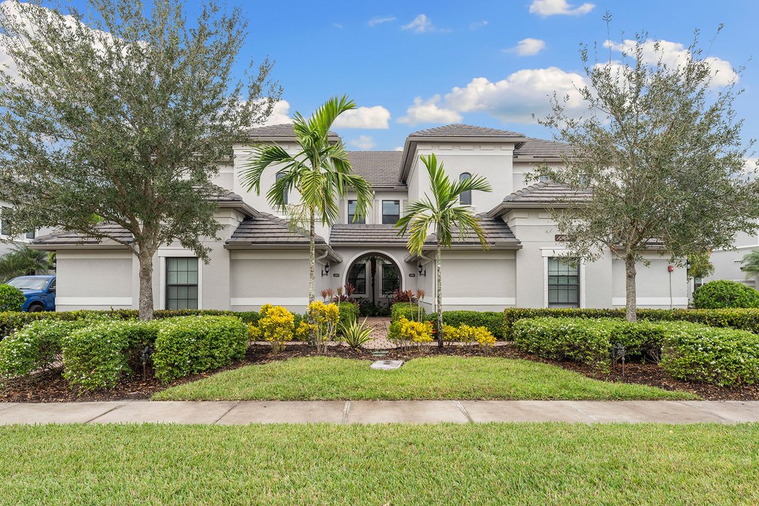 Condo in Naples, Florida, United States 1 - 18452385
