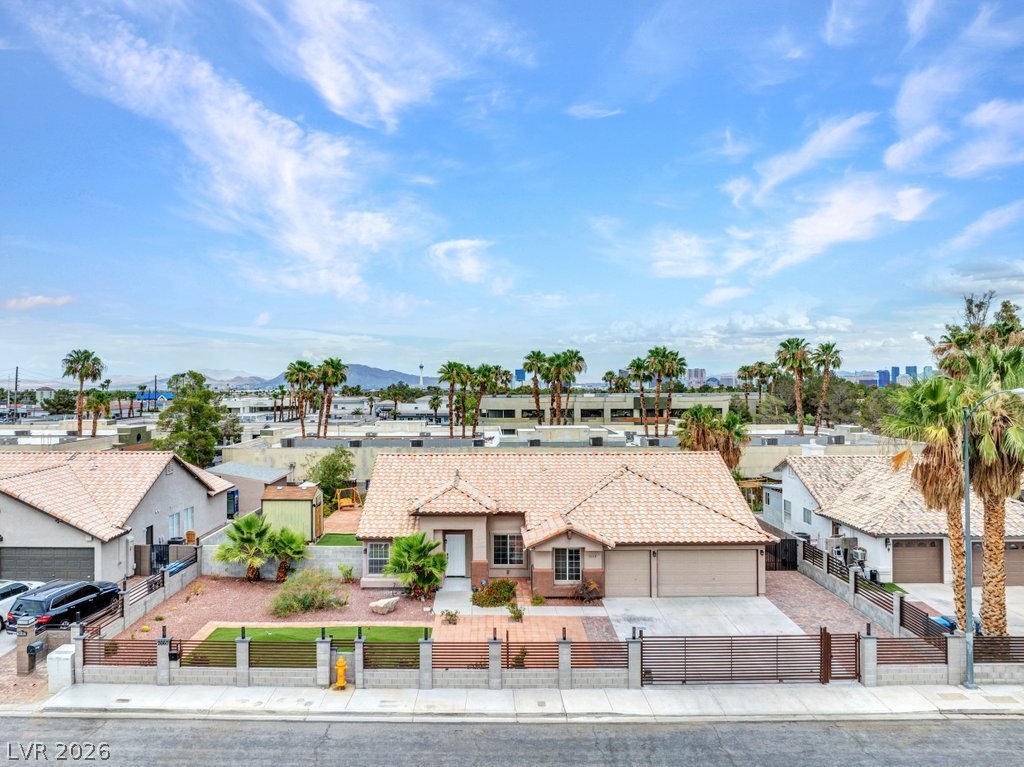 House in Las Vegas, Nevada, United States 1 - 18446868