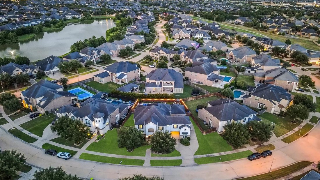 House in Fulshear, Texas, United States 5 - 18451181