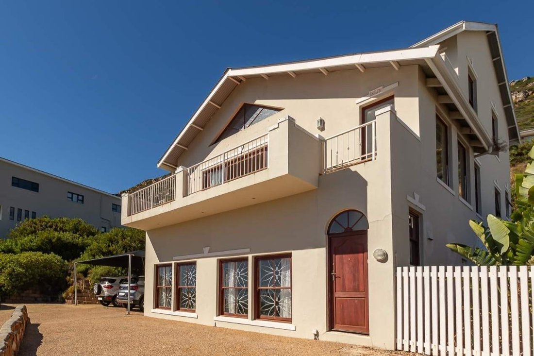 House in Cape Town, Western Cape, South Africa 2 - 18446696