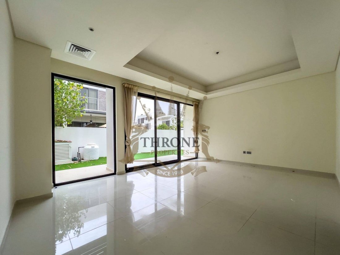 Townhouse in Damac Hills 2, Dubai, United Arab Emirates 5 - 18449756