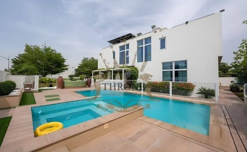 Villa in Damac Hills 2, Dubai, United Arab Emirates 1