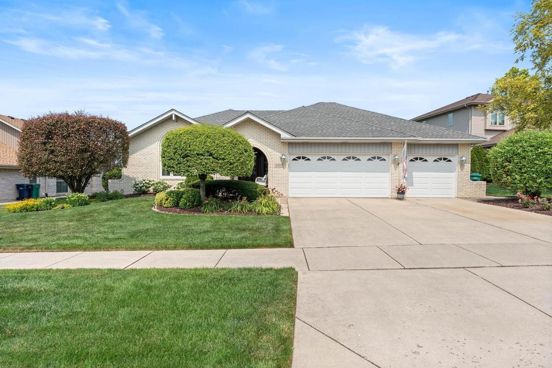 House in Orland Park, Illinois, United States 1 - 18447067