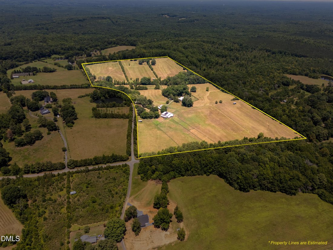 Corps de ferme à Siler City, Caroline du Nord, États-Unis 2 - 18450359