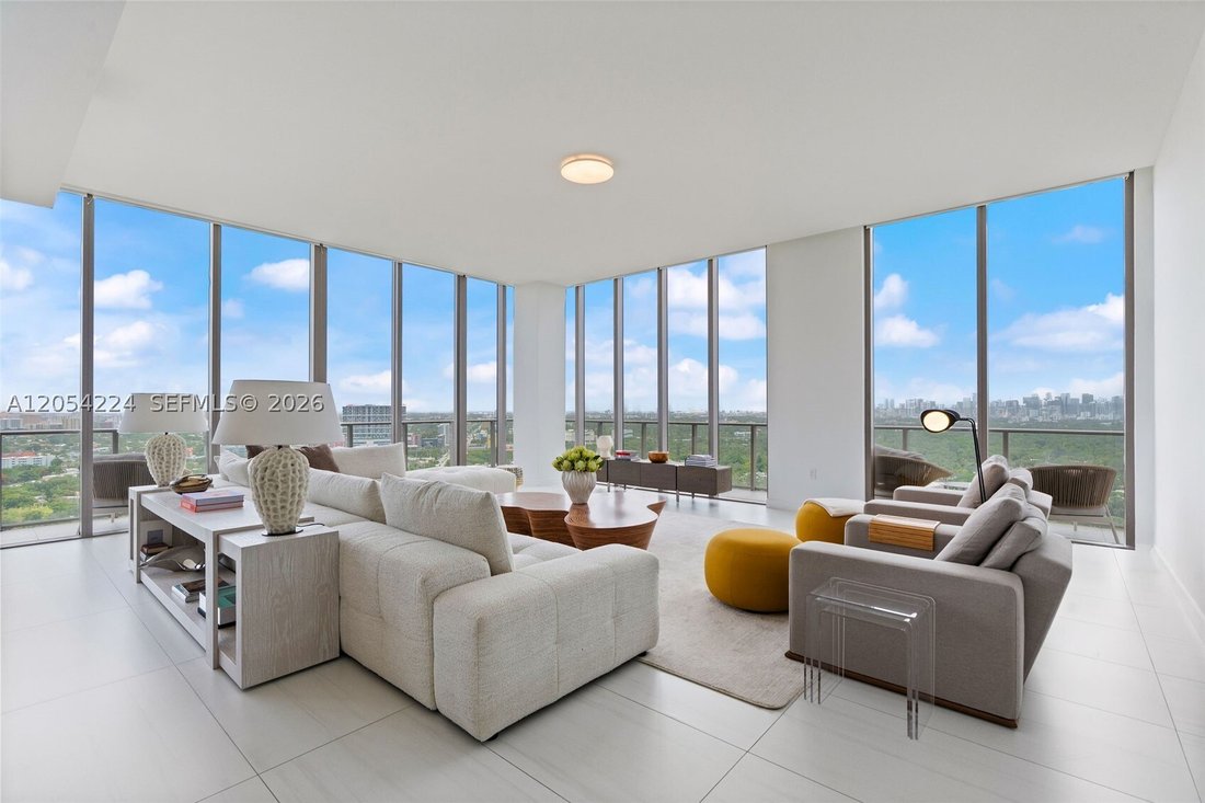 Condo in Miami, Florida, United States 1 - 18449473