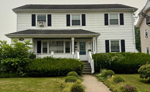 House in Danbury, Connecticut, United States 1