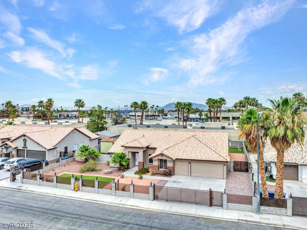 House in Las Vegas, Nevada, United States 3 - 18446868