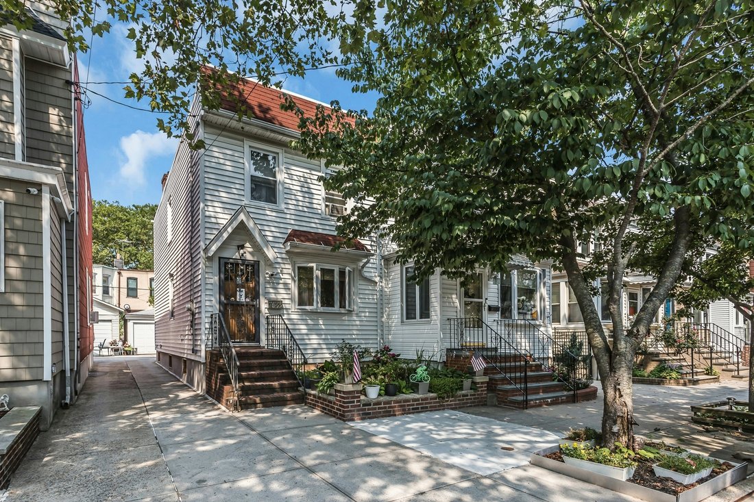 House in New York, New York, United States 1 - 18451384