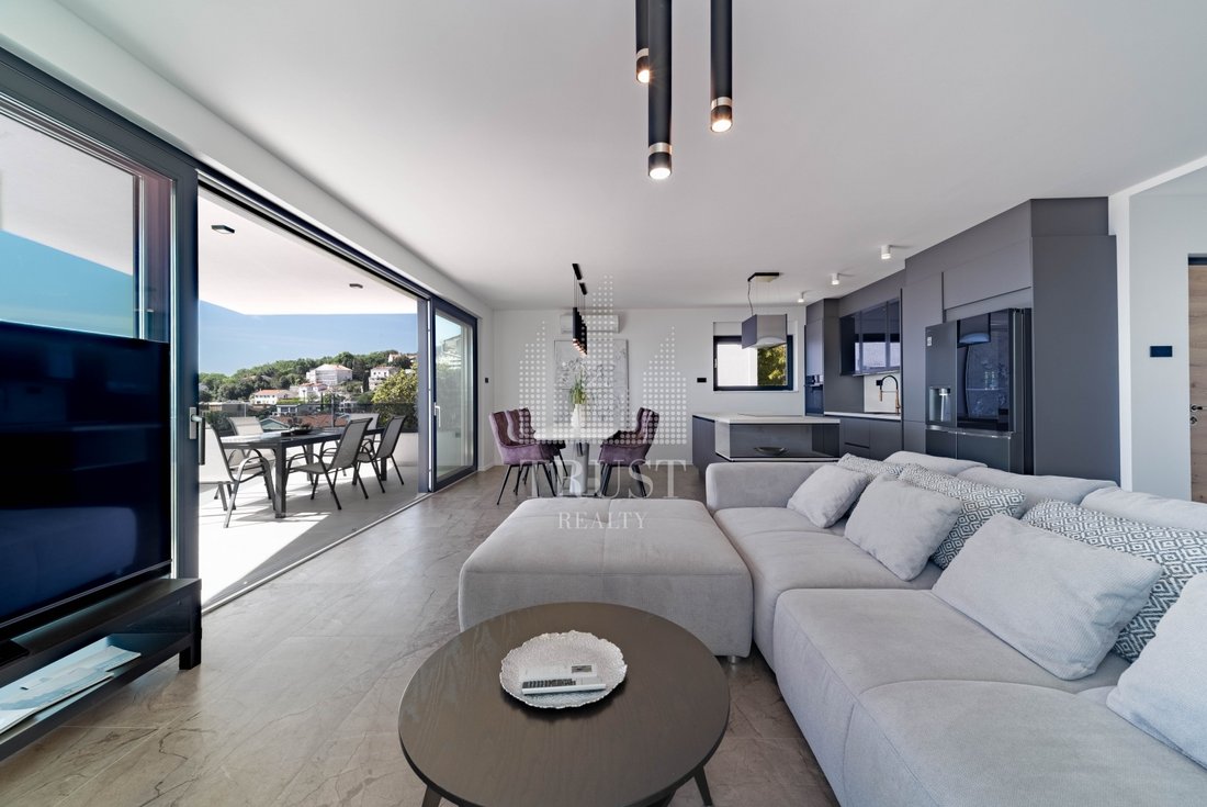 Apartment in Grad Opatija, Primorje-Gorski Kotar County, Croatia 1 - 18451294