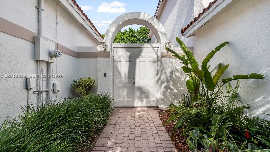 House in Miramar, Florida, United States 3 - 18446217