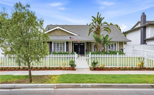 House in Tustin, California, United States 1