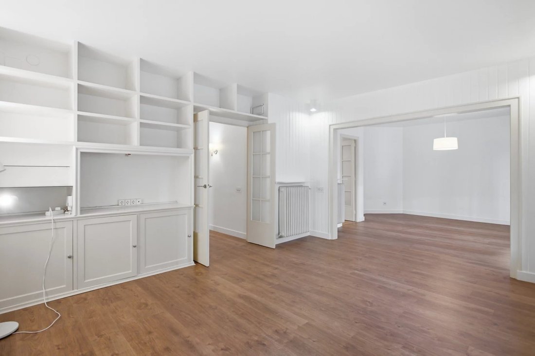 Apartment in Sarrià-Sant Gervasi, Barcelona, Spain 4 - 18448270