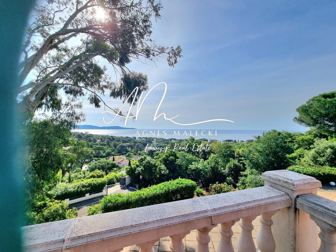 Villa in Nord, Cavalaire-sur-Mer, France 1 - 17888937