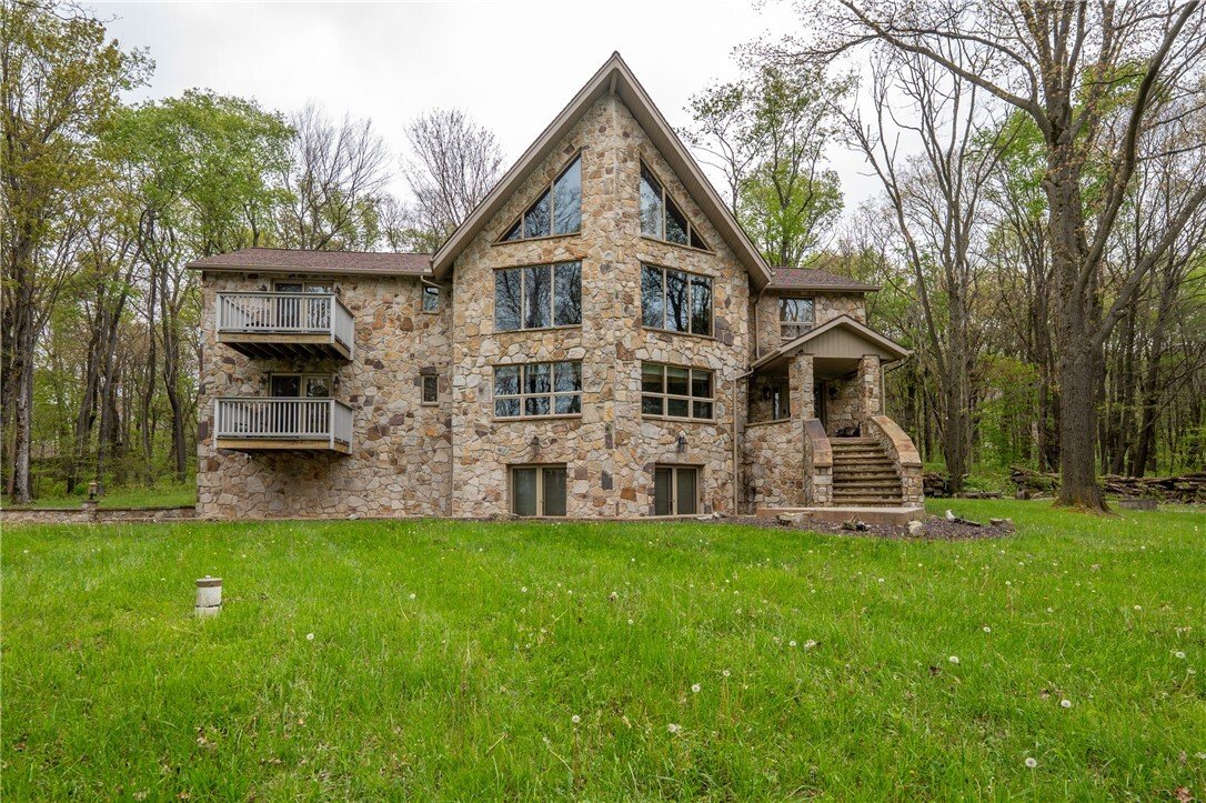 House in Jones Mills, Pennsylvania, United States 1 - 18449962