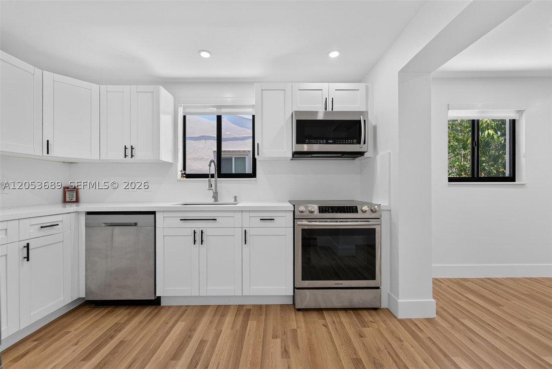 House in Miami, Florida, United States 5 - 18449496