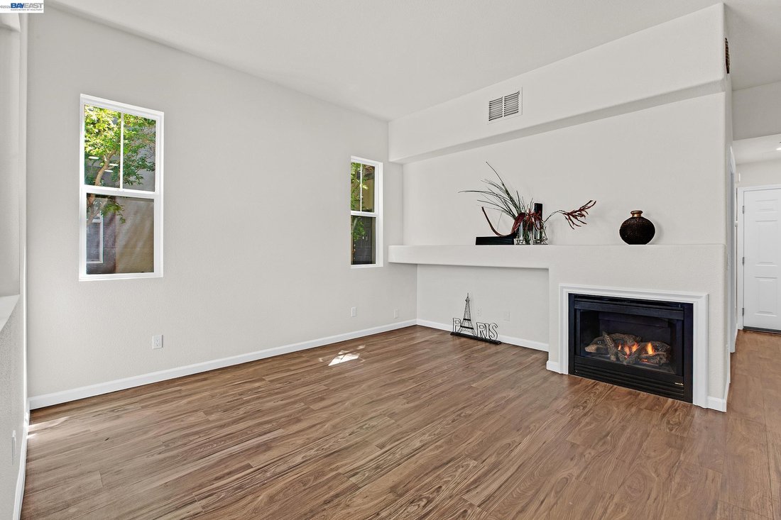 Condo in Milpitas, California, United States 2 - 18449328