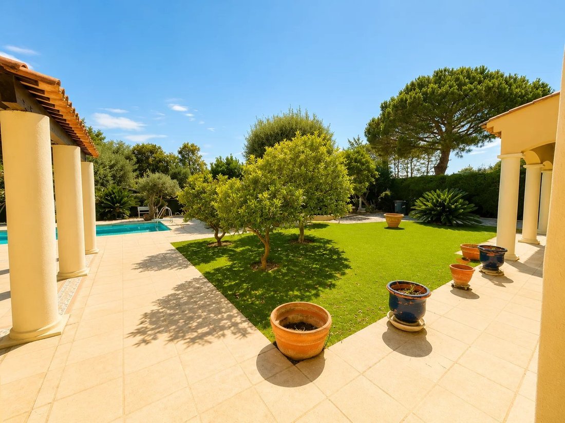 Villa in Villefranche-sur-Mer, Provence-Alpes-Côte d'Azur, France 5 - 18447964