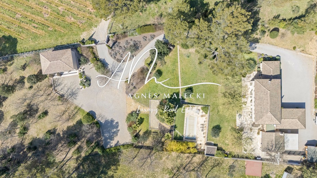 Villa à Trans-en-Provence, Provence-Alpes-Côte d'Azur, France 1 - 18110820