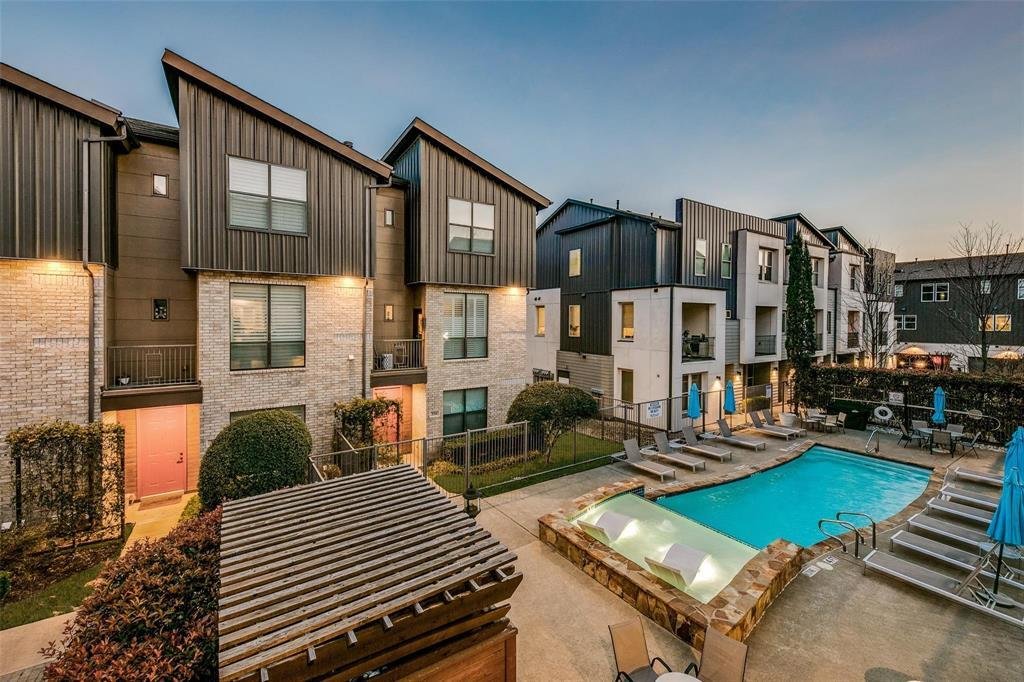 Condo in Dallas, Texas, United States 2 - 18451033