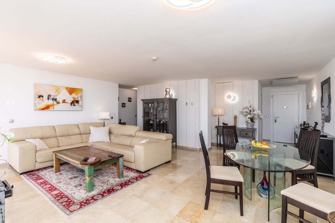 Apartment in Benahavis, Andalusia, Spain 4 - 18446416