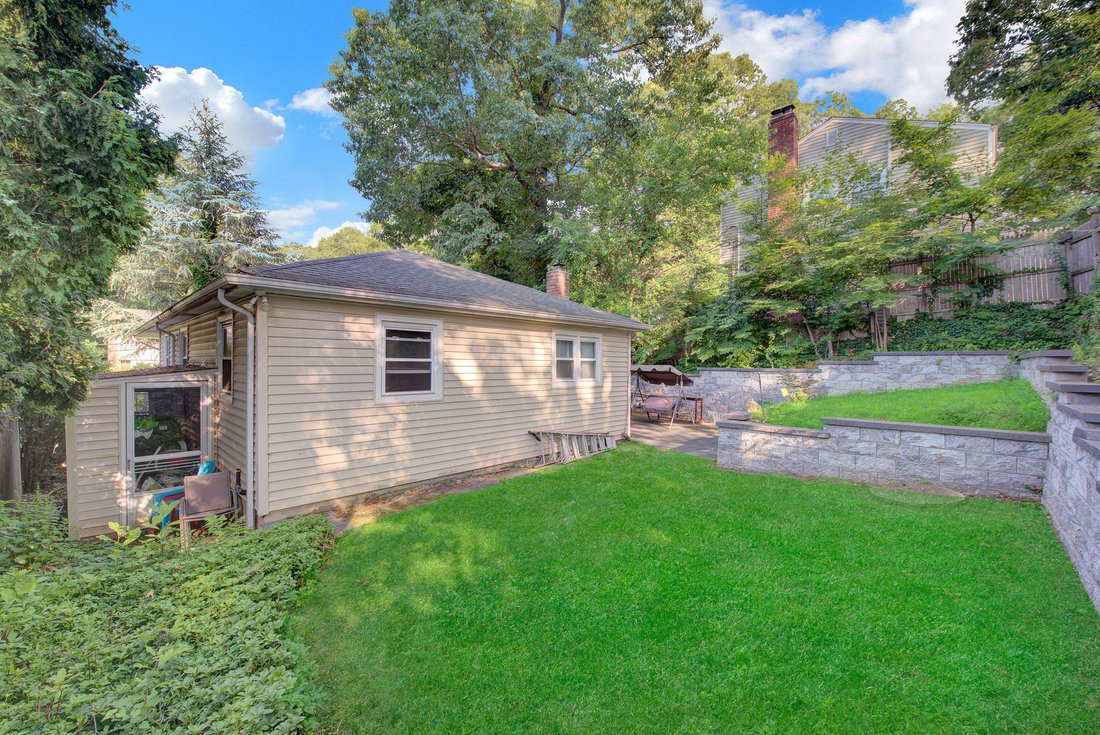 House in Halesite, New York, United States 4 - 18438748