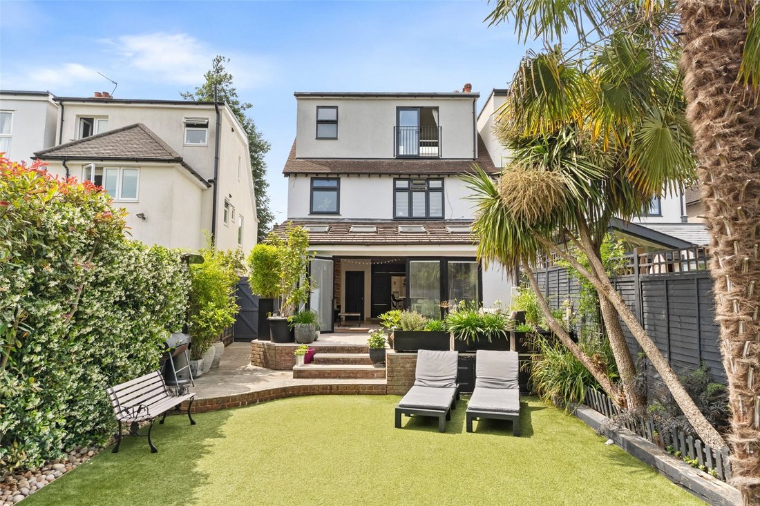House in Richmond Upon Thames, England 1 - 18449020