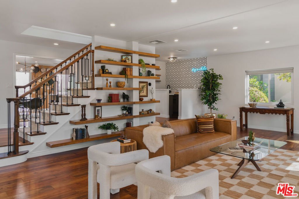 House in Los Angeles, California, United States 1 - 18449825