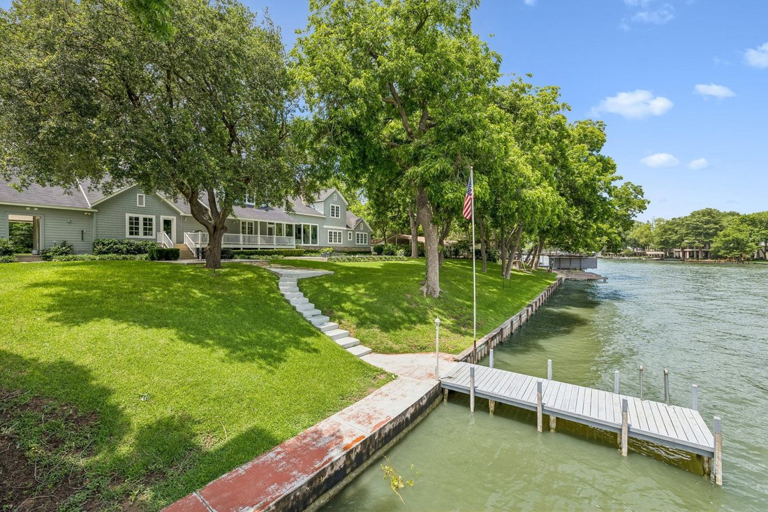 Casa a McQueeney, Texas, Stati Uniti 1 - 17366990
