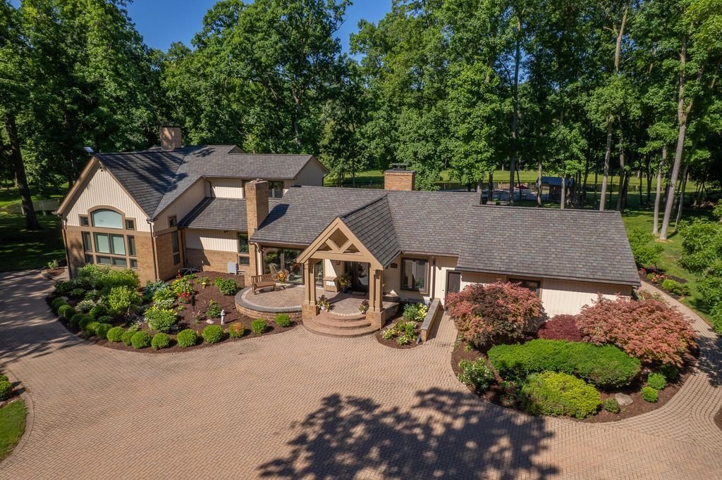House in Manchester, Michigan, United States 1 - 18452433