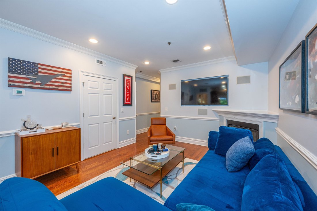 Condo in Hoboken, New Jersey, United States 3 - 18450762