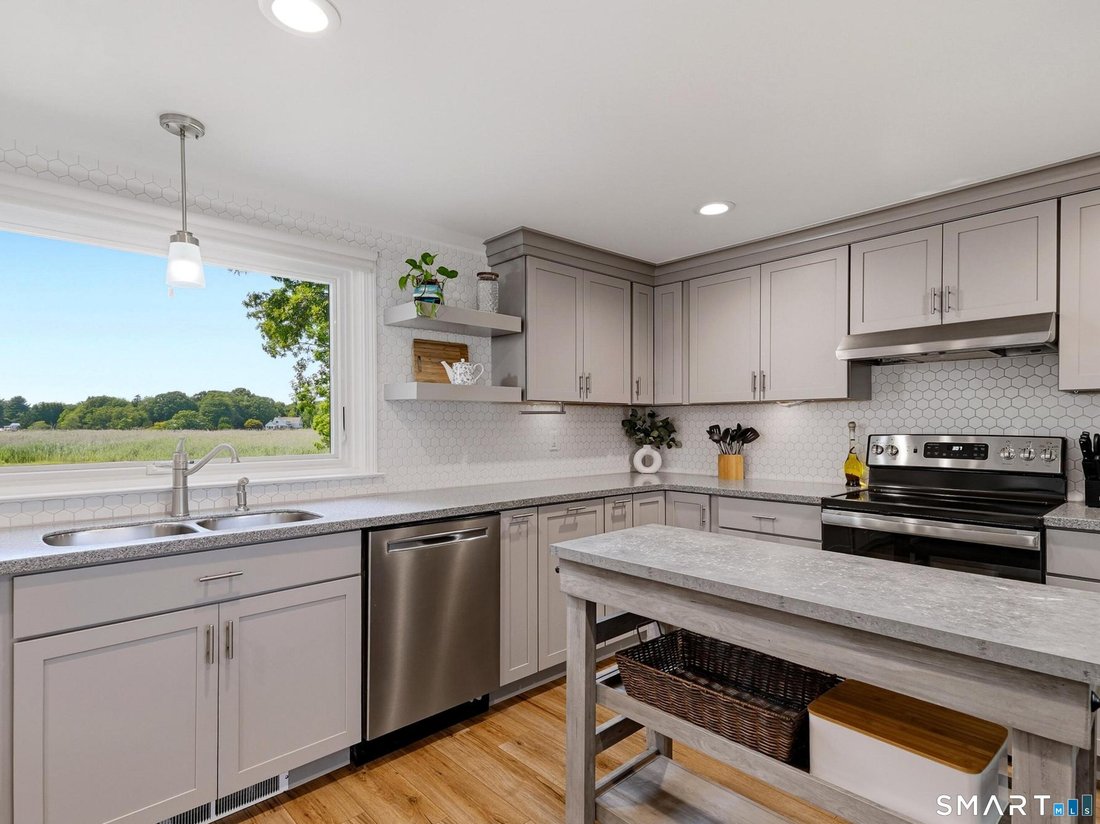 House in Old Saybrook, Connecticut, United States 4 - 18447463