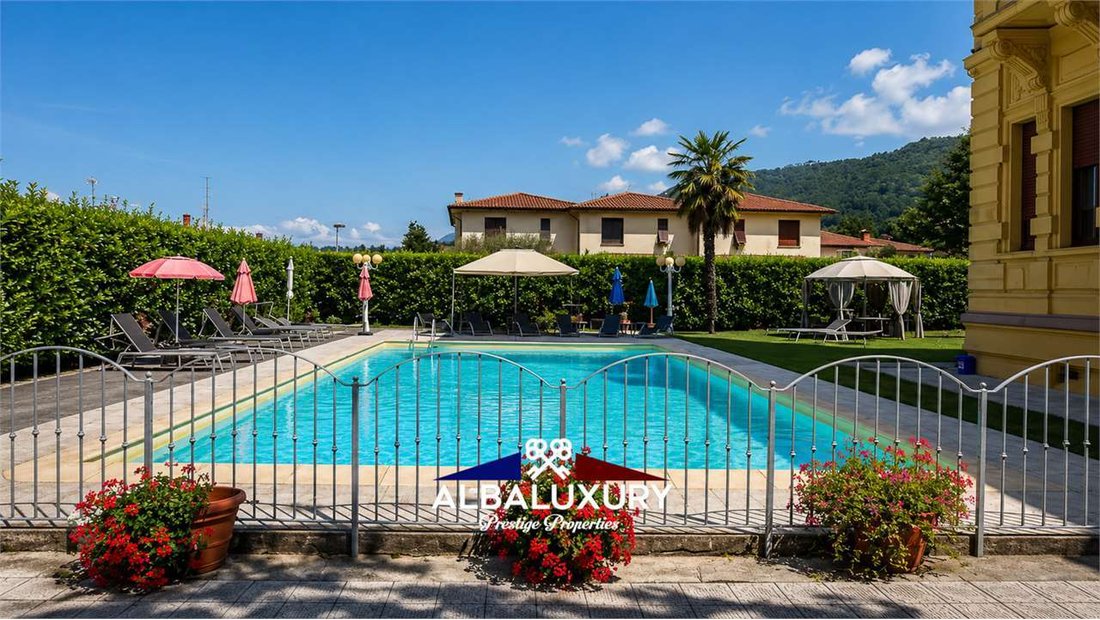 Villa in Barga, Tuscany, Italy 4 - 15347287