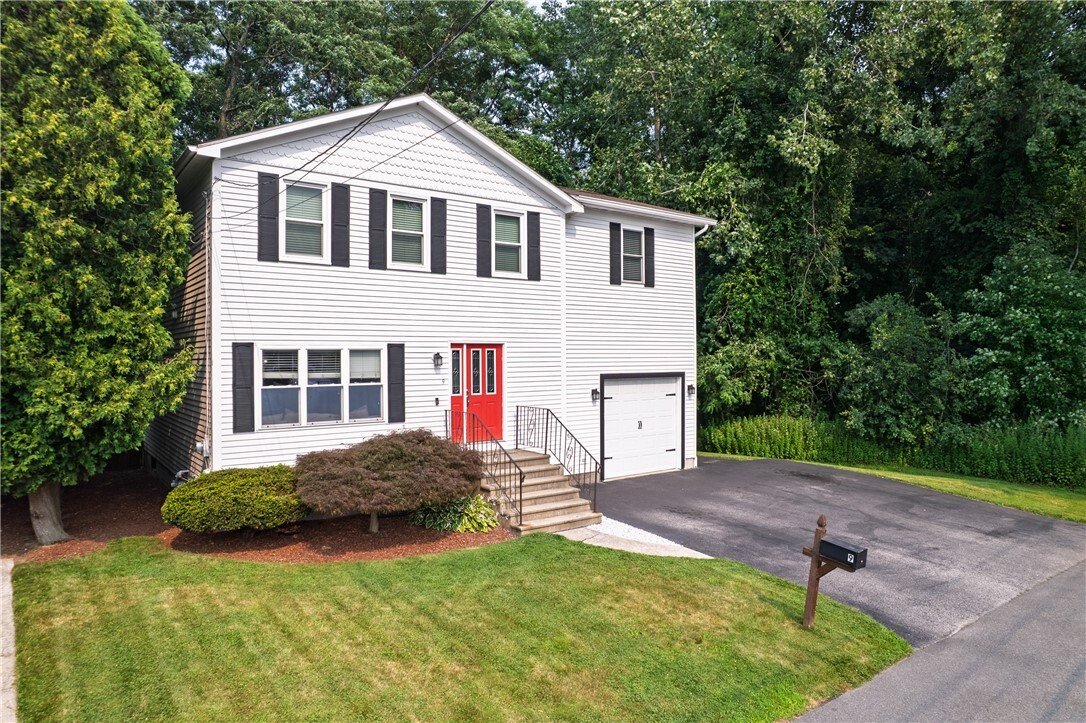 House in Johnston, Rhode Island, United States 1 - 18446071